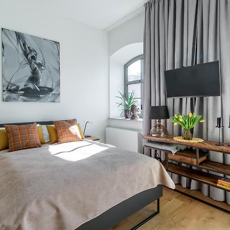 Apartament Sloneczny - Mlyn Maria - Art Apartments Wroclaw Bagian luar foto
